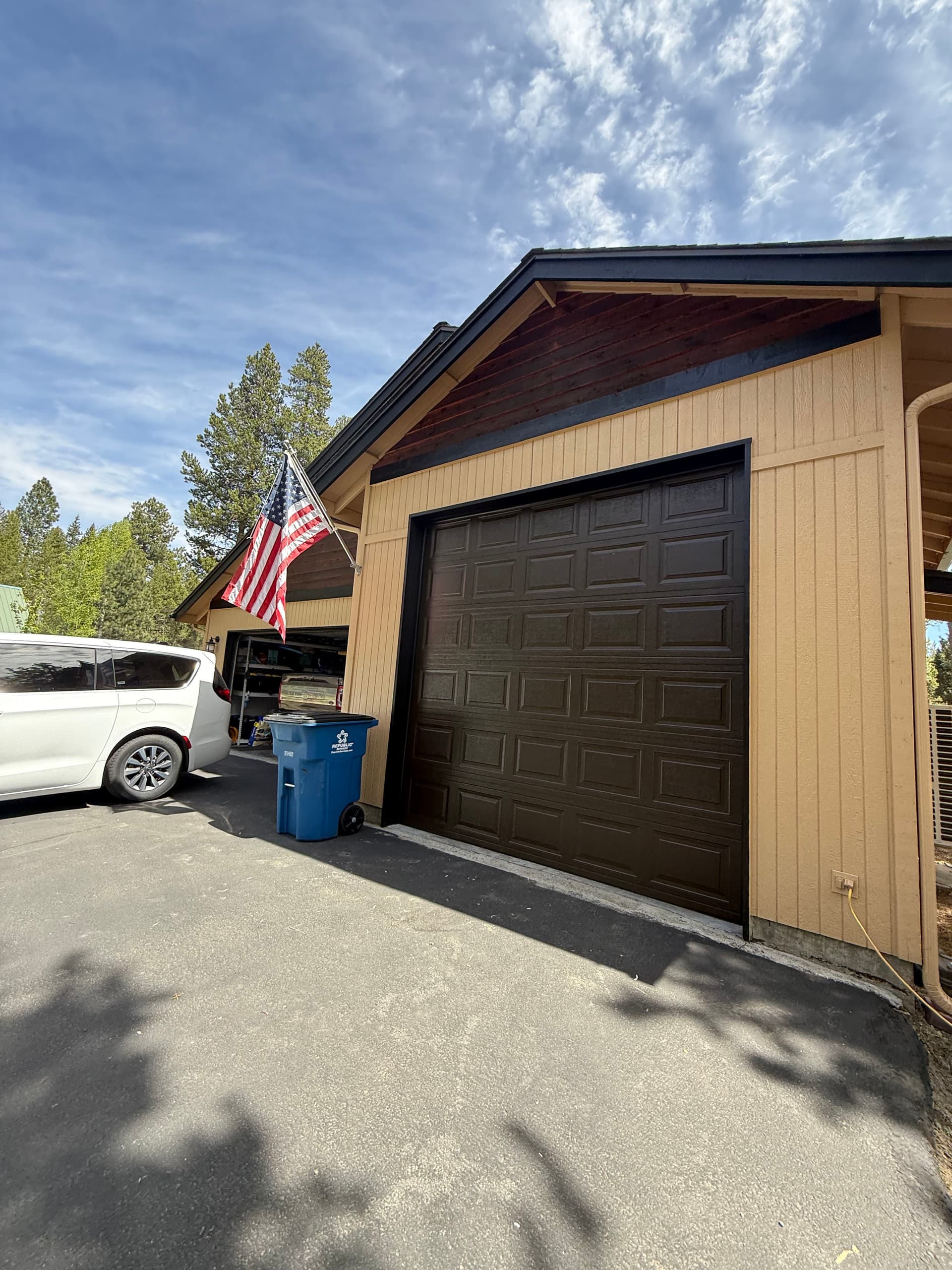 Gallery photos for Exterior Painting Done Right on a Sunriver Home: Image #7